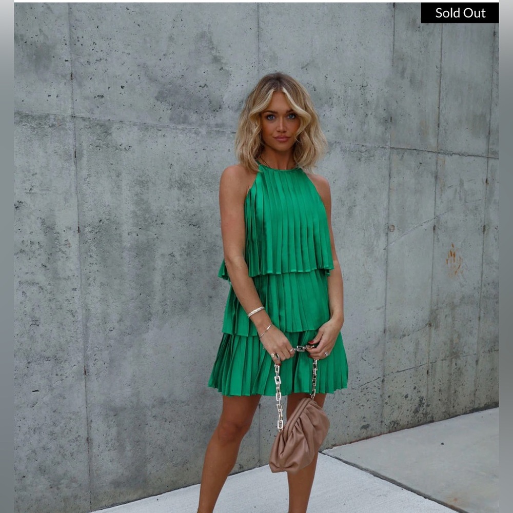VICI Holly Jolly Adventures Satin Pleated Tiered Mini Dress - Emerald